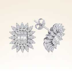 1,24 Karat Pırlantalı Baget Küpe 