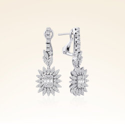 1,40 Karat Pırlantalı Baget Küpe 